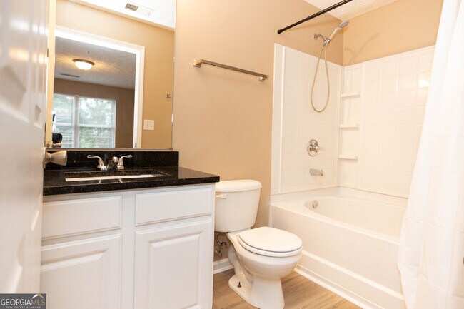 Building Photo - 12303 Fairington Ridge Cir