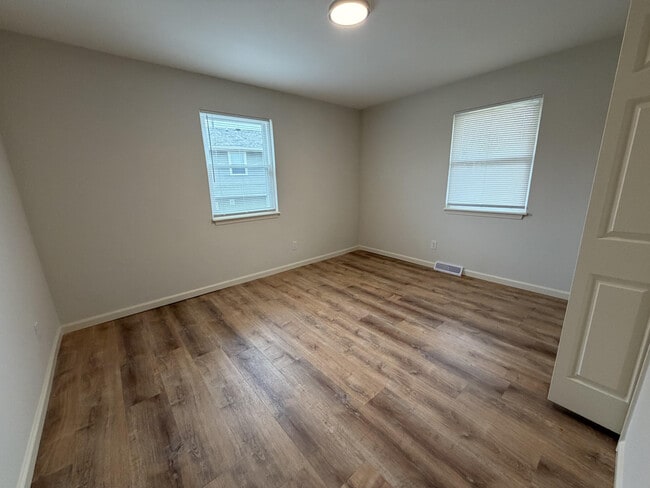 Building Photo - 1918 Mirtle Grove Ct