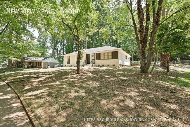 Building Photo - 5121 Farm Pond Ln
