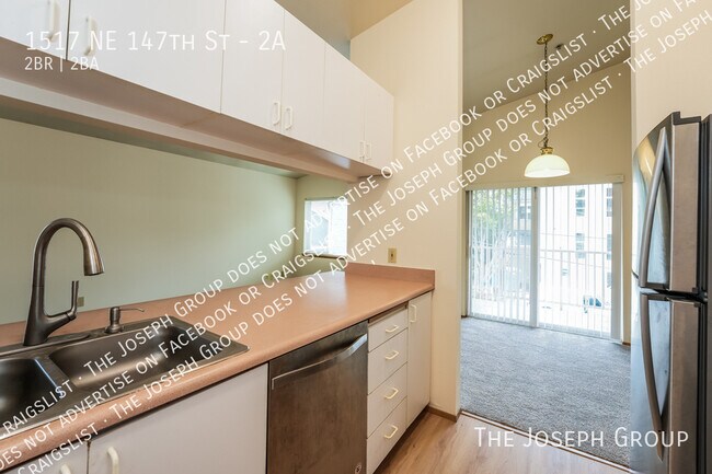 Building Photo - 1517 NE 147th St