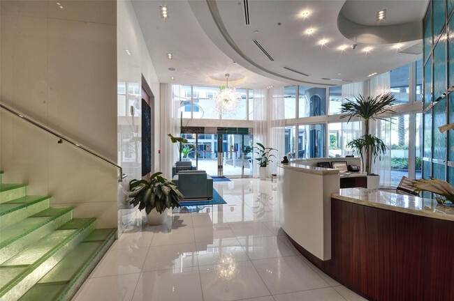 Building Photo - 2831 N Ocean Blvd