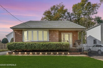 Building Photo - 97 Monmouth Ave