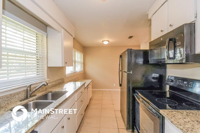 Building Photo - 10655 Tulsa Rd