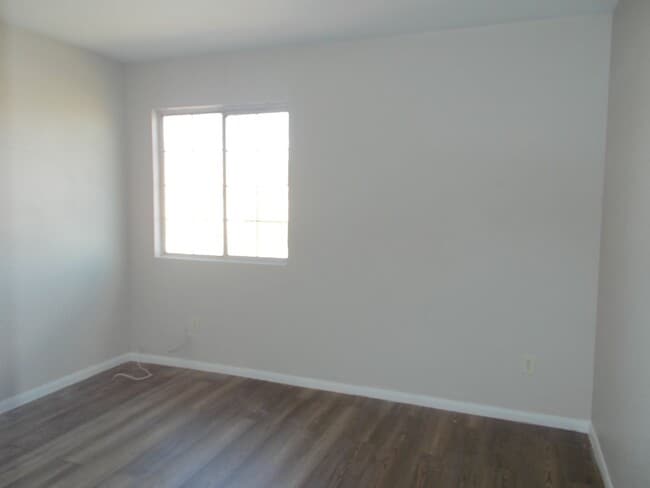 Building Photo - Spacious 4-Bedroom, 2.5-Bathroom Home with RV Parking & Modern Amenities