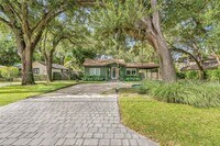 Building Photo - 6830 SW 69th Ave