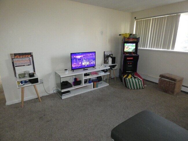 Building Photo - 37 South St