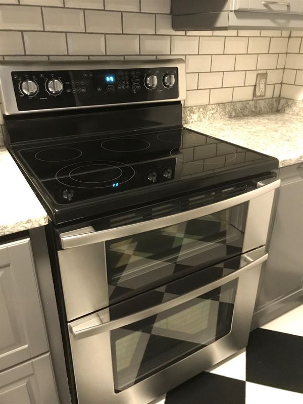 Building Photo - 13 Strawberry Bank Rd