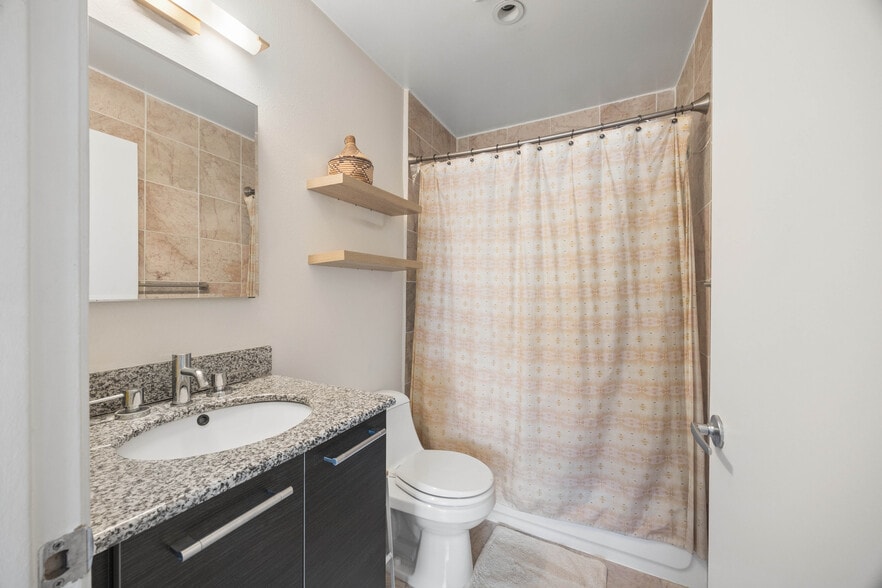 Building Photo - 11734 Avon Way