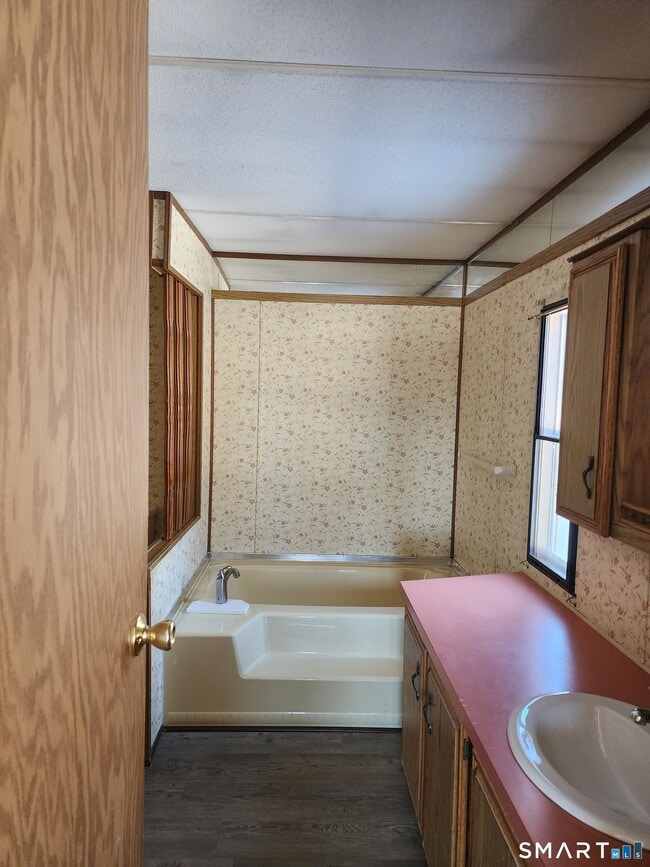 Building Photo - 216 Angel Rd