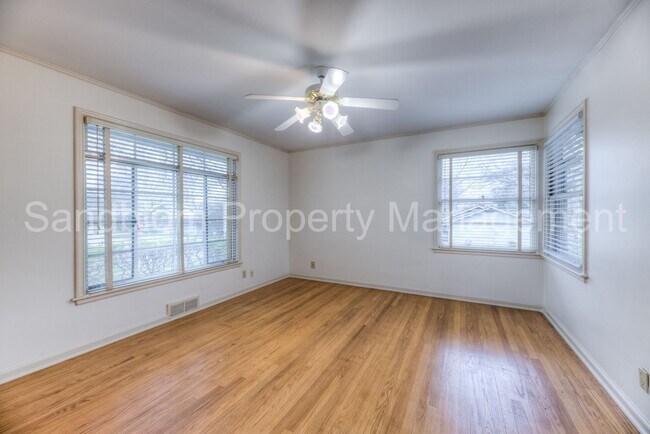 Building Photo - For Lease | Midtown Tulsa | 3 bed, 2 bath ...