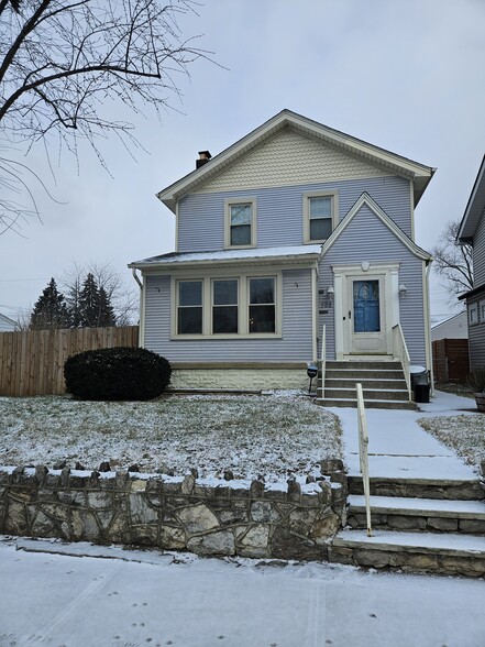 Building Photo - 732 E Mithoff St