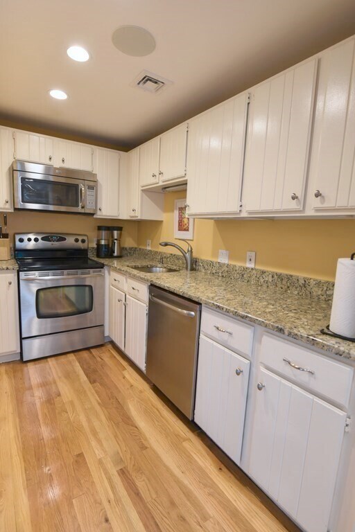 Building Photo - 21 Main St