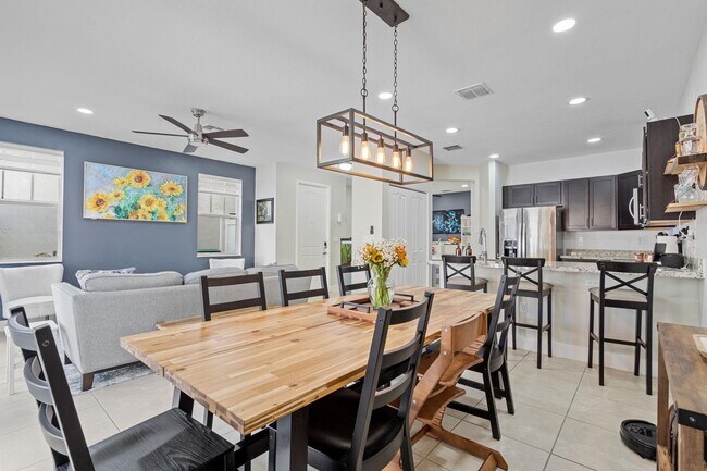 Building Photo - 4945 NW 48th Terrace