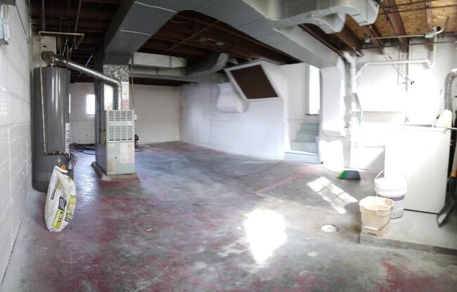 Building Photo - 810 Sullivan Ct