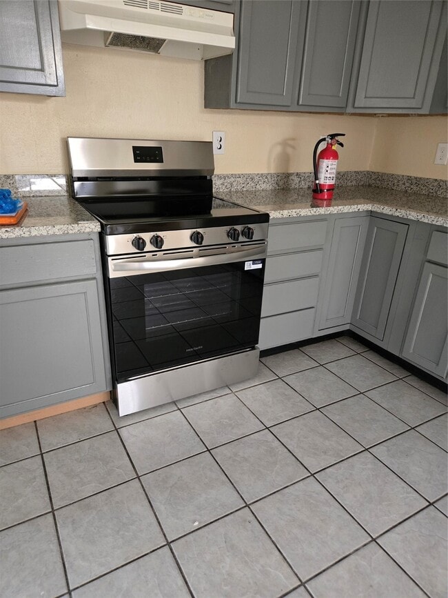 Building Photo - 12329 Ridgeside Dr