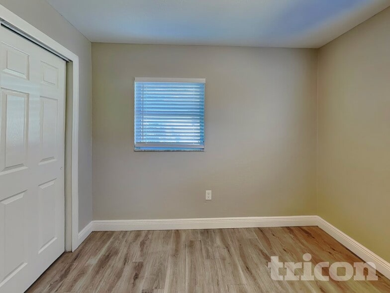 Building Photo - 8307 N Elmer St