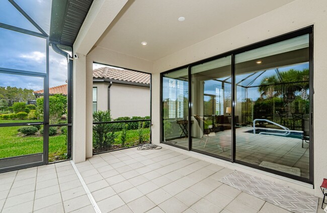 Building Photo - Beautiful Pool home in Starkey Ranch