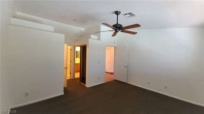 Building Photo - 2110 Los Feliz St