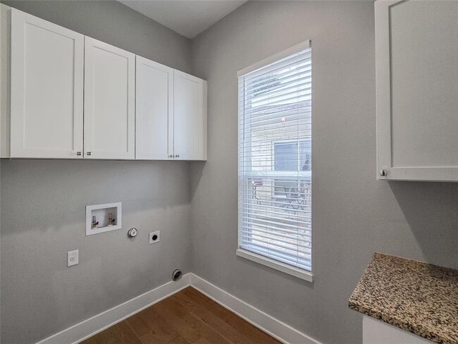 Building Photo - 8518 Fathom Cir