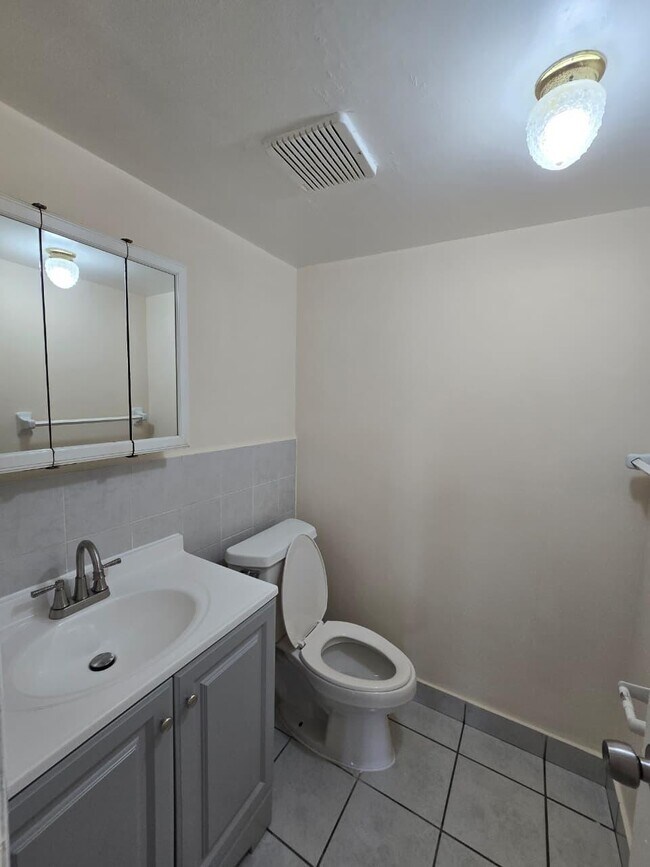 Building Photo - 11604 NW 29th St