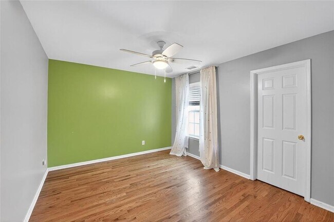 Building Photo - 605 Lofty Ln