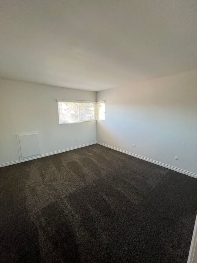 Building Photo - 4925 Regla Ct