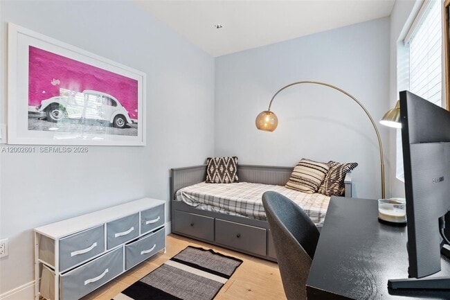 Building Photo - 1502 El Rado St