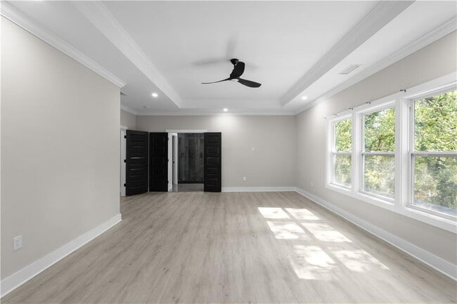 Building Photo - 1331 Diamond Ave SE