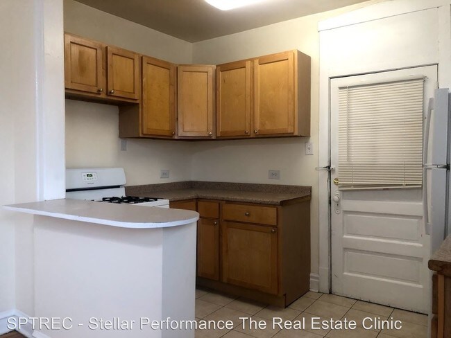 Building Photo - 118 1/2 S Maple Ave