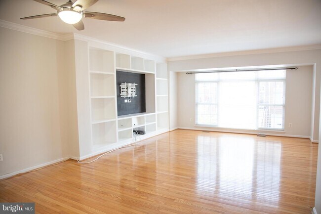 Building Photo - 3347 Wilton Crest Ct