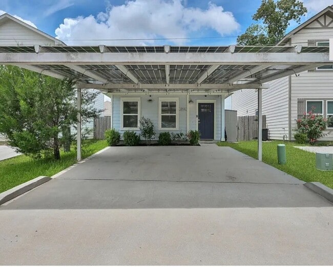 Building Photo - 16708 Stonefield St
