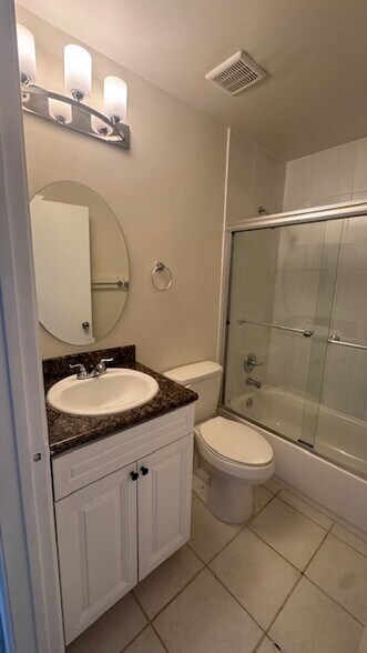 Guest Bath - 11263 W Atlantic Blvd