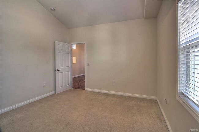 Building Photo - 2110 Arlington Ave
