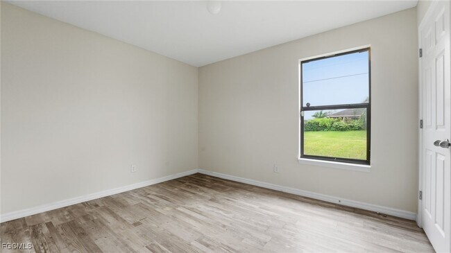 Building Photo - 2701 E 18th St