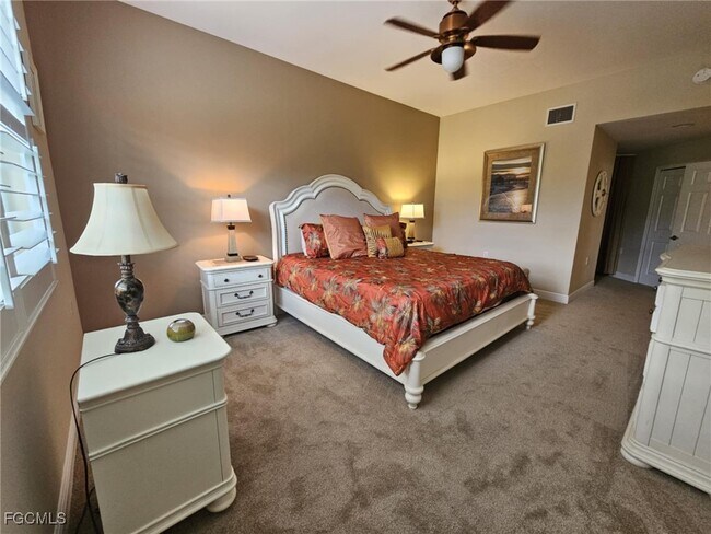 Building Photo - 10637 Pelican Preserve Blvd