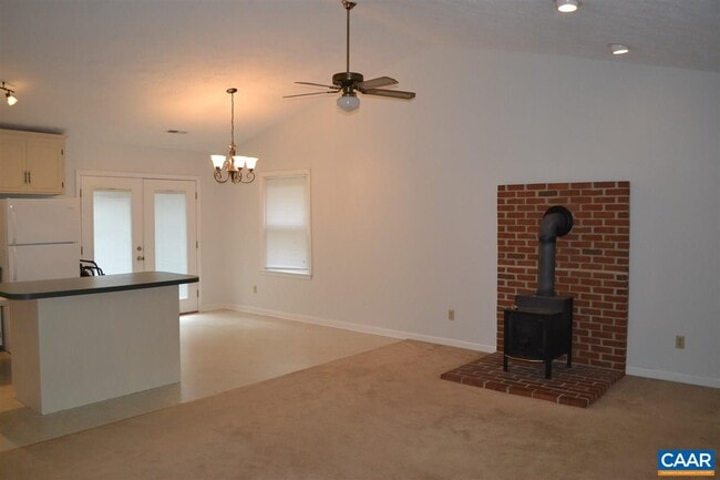 Building Photo - 15 Englewood Dr
