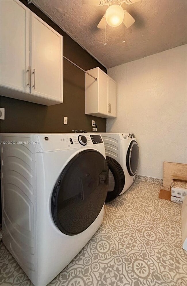 Building Photo - 511 Ives Dairy Rd