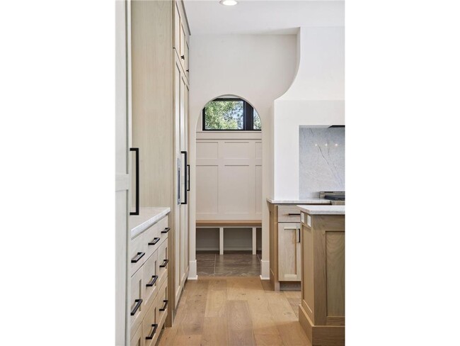 Building Photo - 21845 Byron Cir