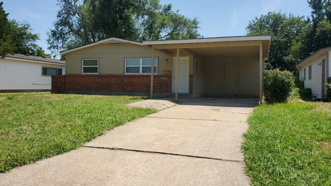 Primary Photo - (3) Bed/(1) Bath Core Norman Rental Avail ...