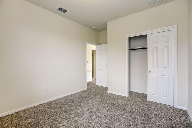 Building Photo - 908 Firebranch Trail
