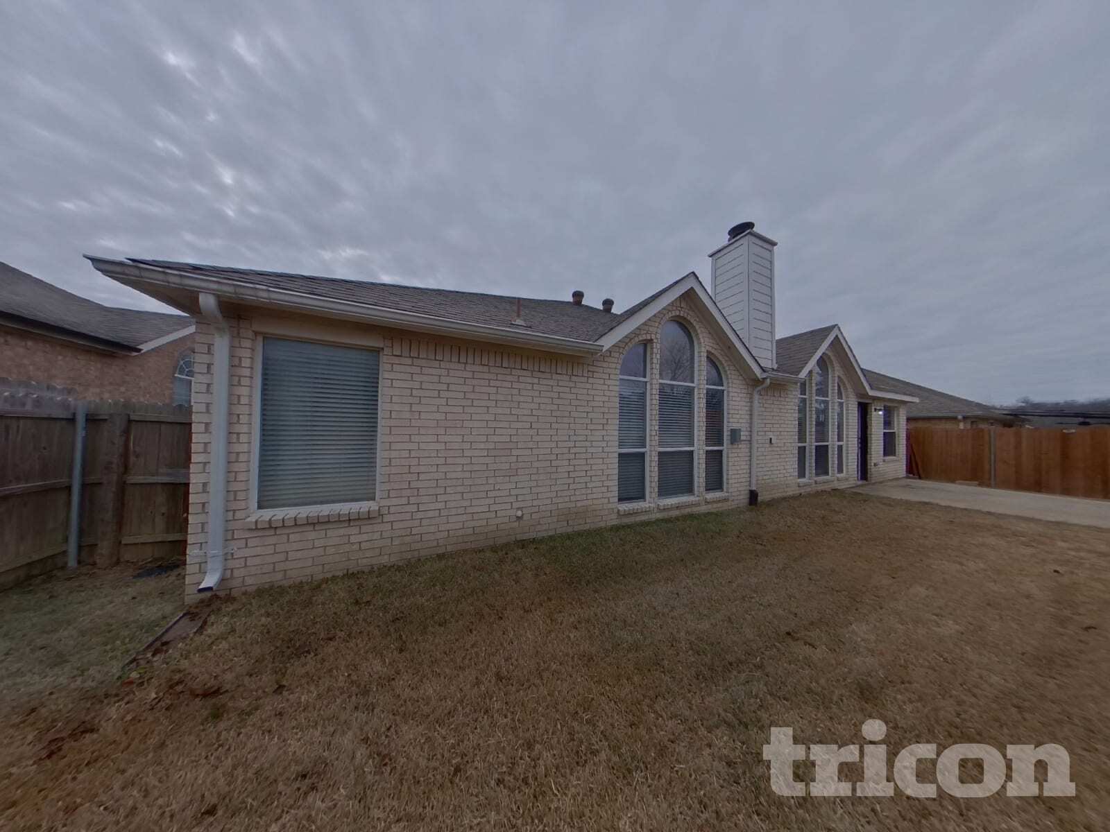 Building Photo - 4021 Chinaberry Dr