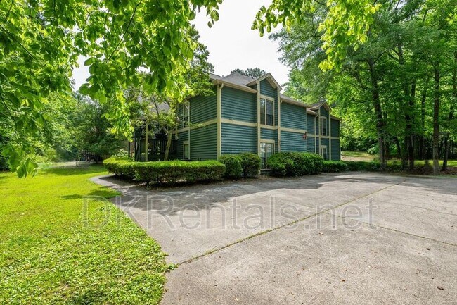 Building Photo - 3067 Steeplechase Dr