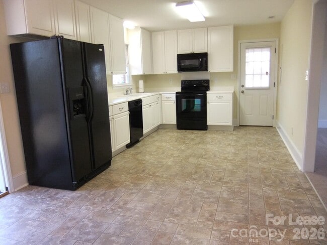 Building Photo - 1459 Legion Rd