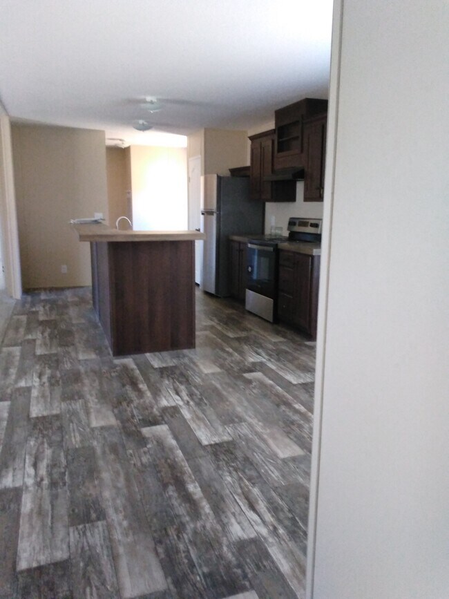 Building Photo - 818 W Grantville Rd