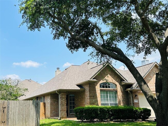 Building Photo - 1219 Oak Canyon Ln