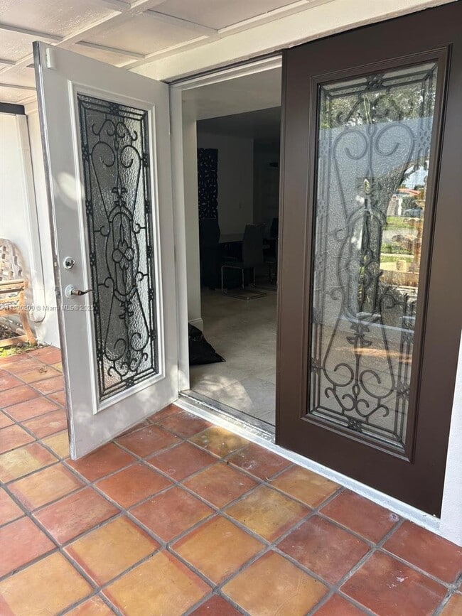 Building Photo - 690 NW 68th Ave