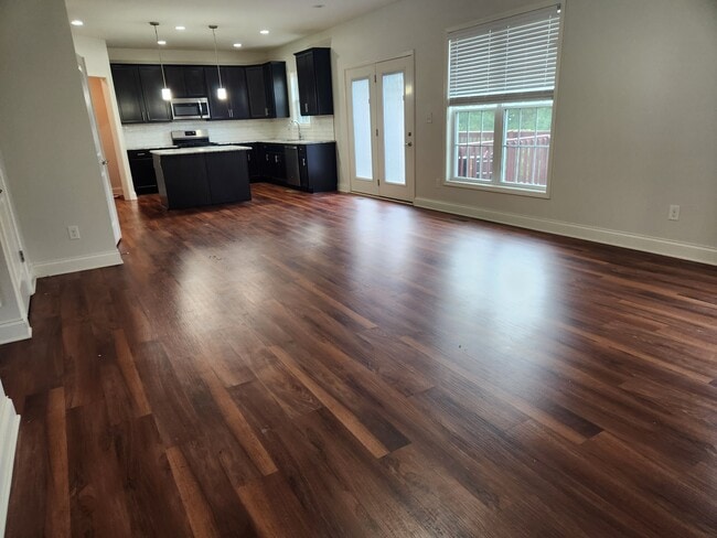 Building Photo - 16613 Rockcrest View Ln