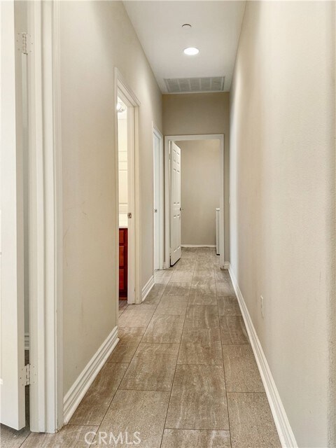 Building Photo - 3 Corte De Vega