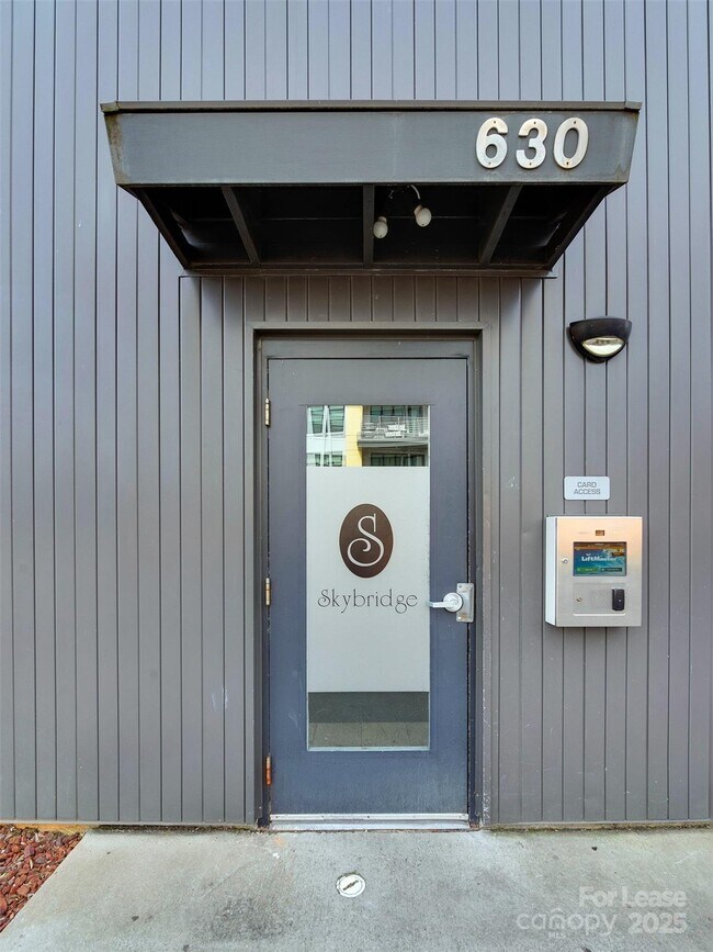 Building Photo - 630 Calvert St