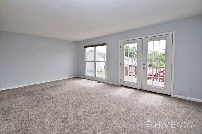 Building Photo - 3-Bedroom, 2.5-Bath Townhouse with Finishe...